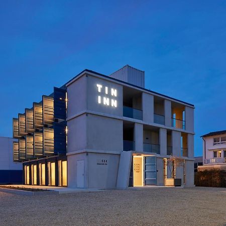 Tin Inn - Erkelenz - Das Hotel Aus Hochwertig Ausgebauten Ueberseecontainern Εξωτερικό φωτογραφία