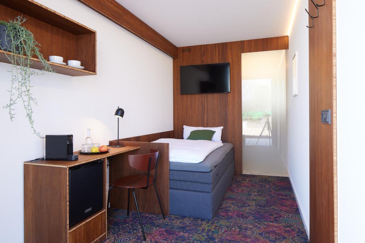 Tin Inn - Erkelenz - Das Hotel Aus Hochwertig Ausgebauten Ueberseecontainern Εξωτερικό φωτογραφία